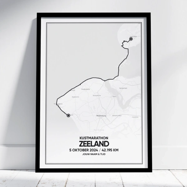 2024 Kustmarathon Zeeland poster met route, naam en tijd