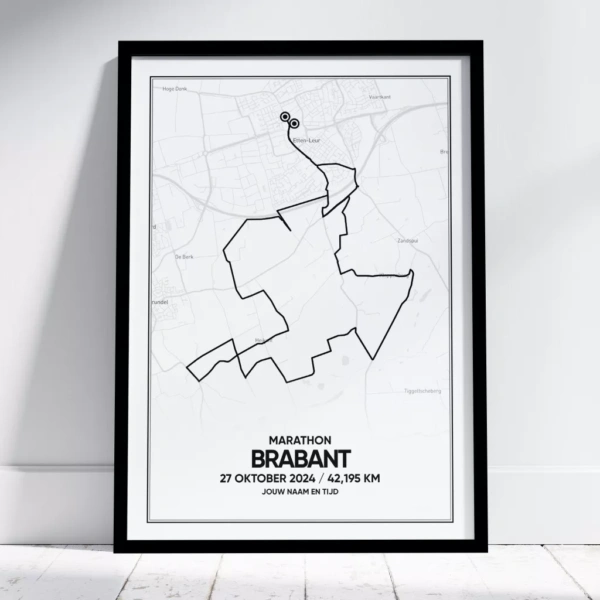 Poster met de route van de Brabant Marathon Etten-Leur 2024 in zwarte lijst
