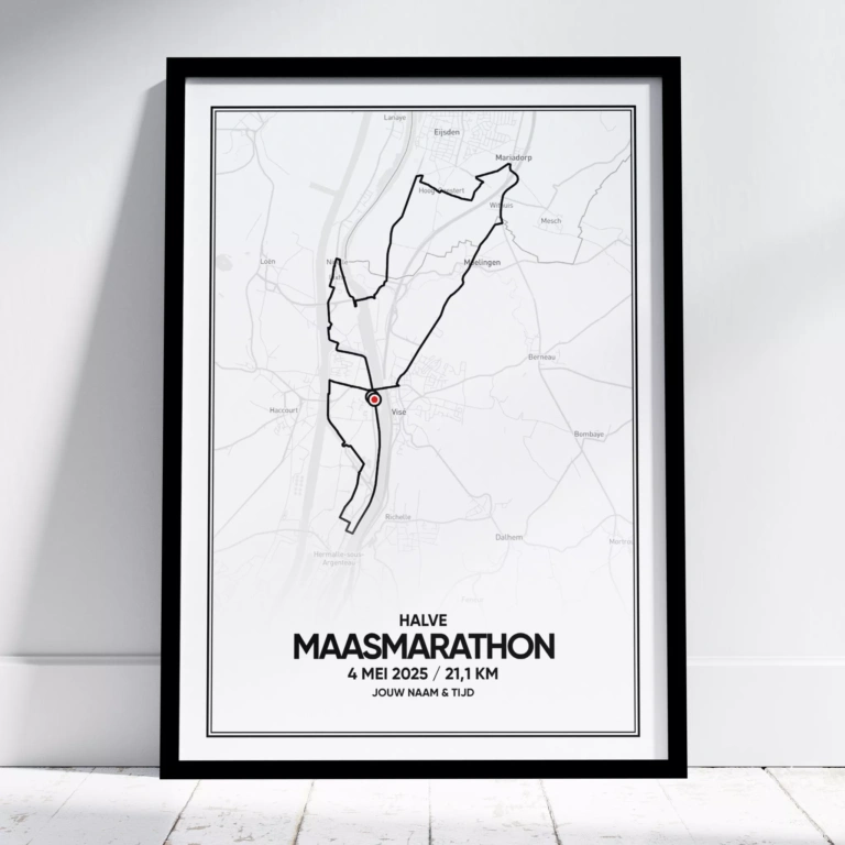 Poster met de route van de Halve Maasmarathon van 2025