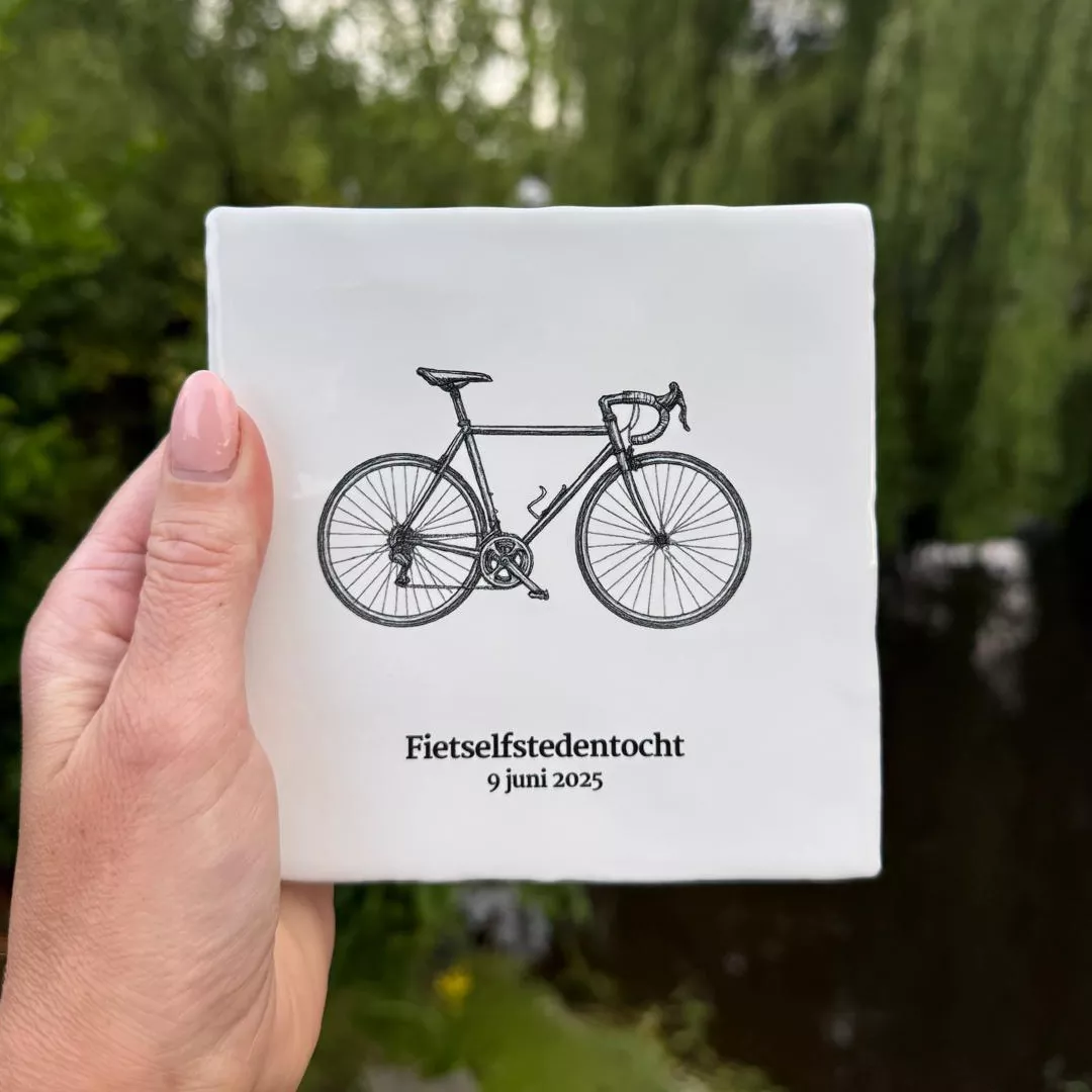 Fiets Elfstedentocht 2025 Tegeltje wit
