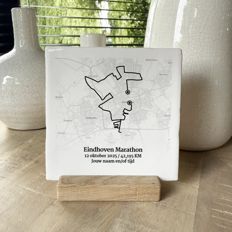 Eindhoven Marathon 2025 route tegeltje met naam