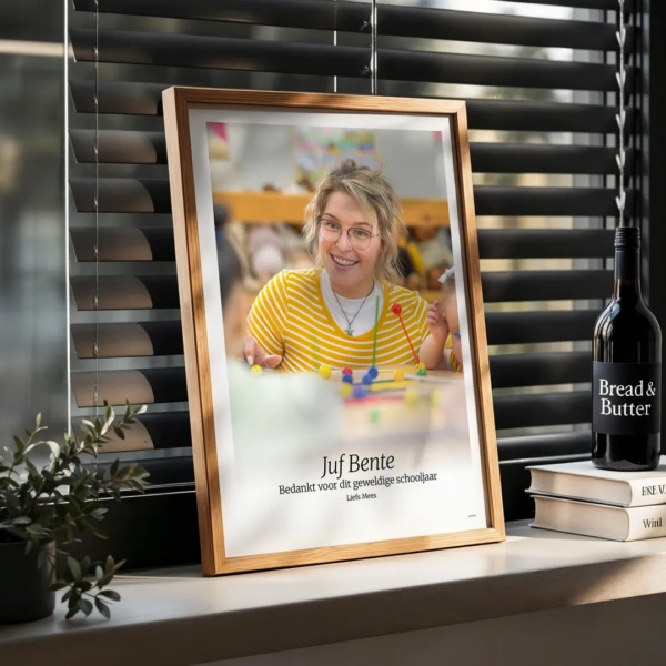 Poster met de foto van juf of meester met een persoonlijke tekst als bedankje voor het fijne schooljaar