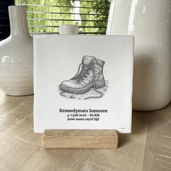 Kennedymars wandelschoen tegeltje
